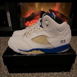 Retro Jordan 5 Laneys OG pair With box. Very clean some yellowing